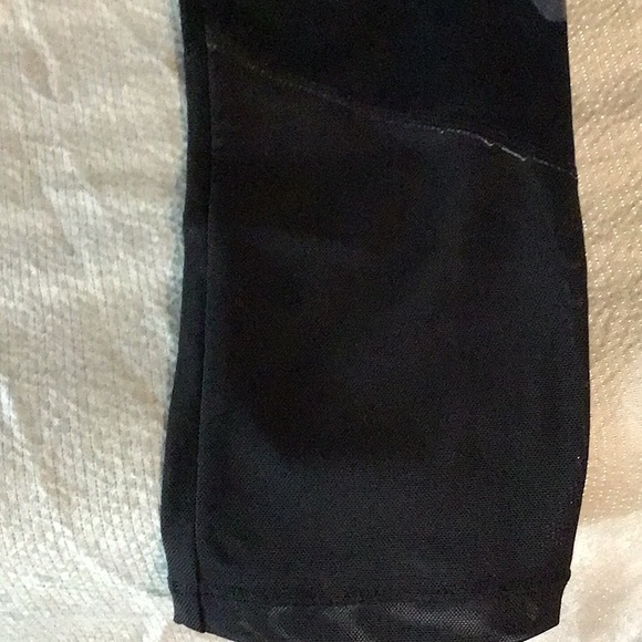 Leggings-sheer above knee And bottom leg - Picture 4 of 5